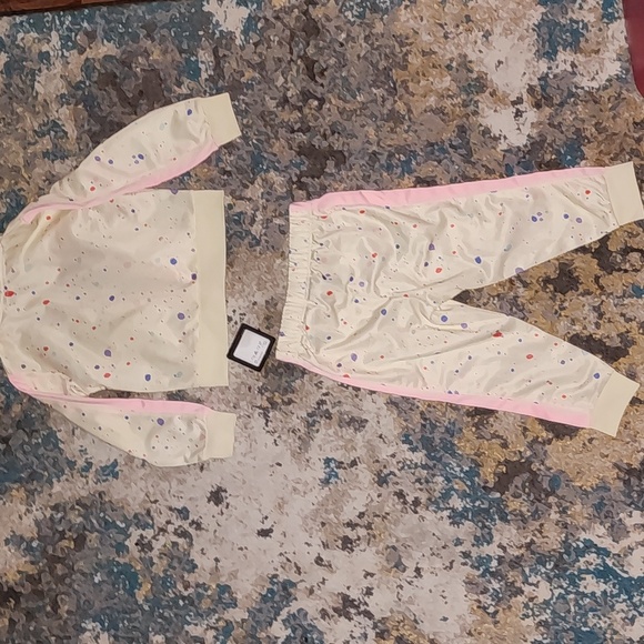 Nike Kids Matching Set - Cream with Pink and Purple Accents 24 Months - Picture 11 of 16